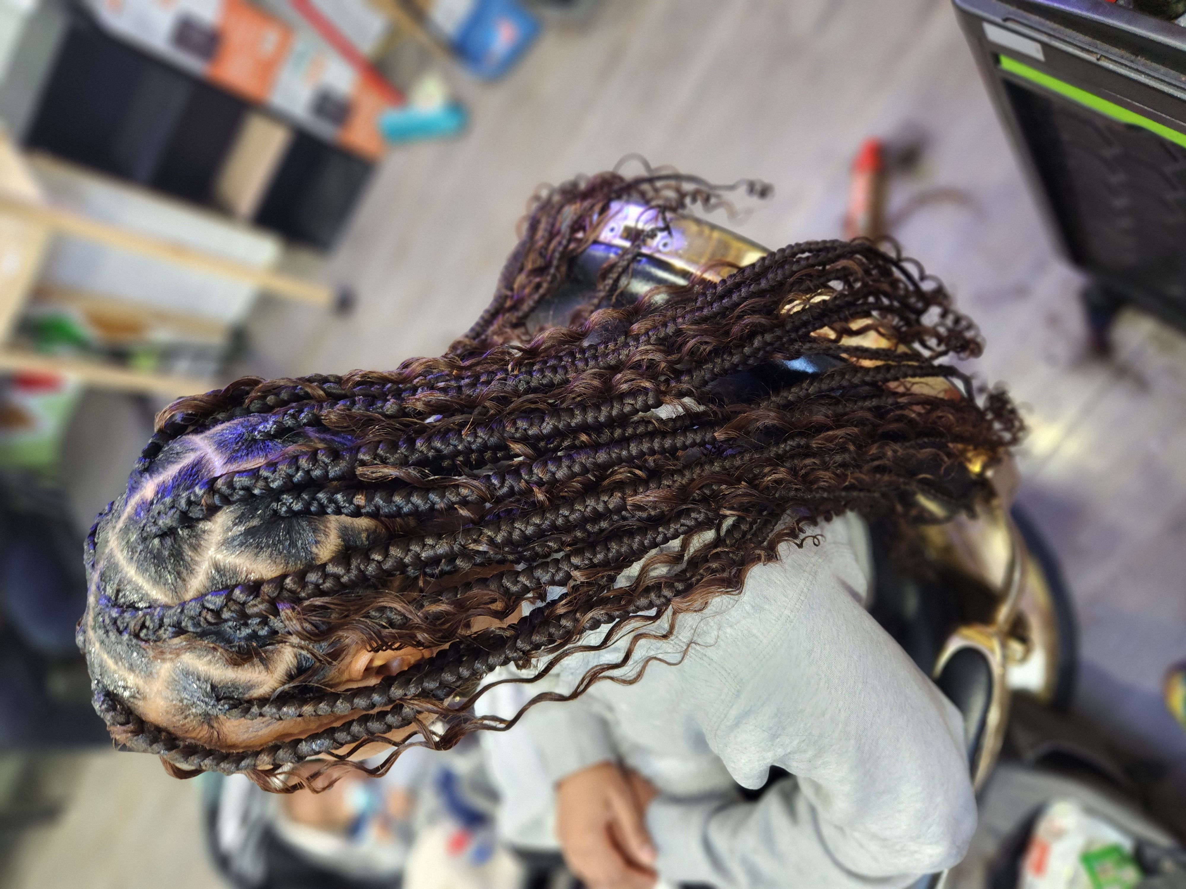 Knotless-braids photo