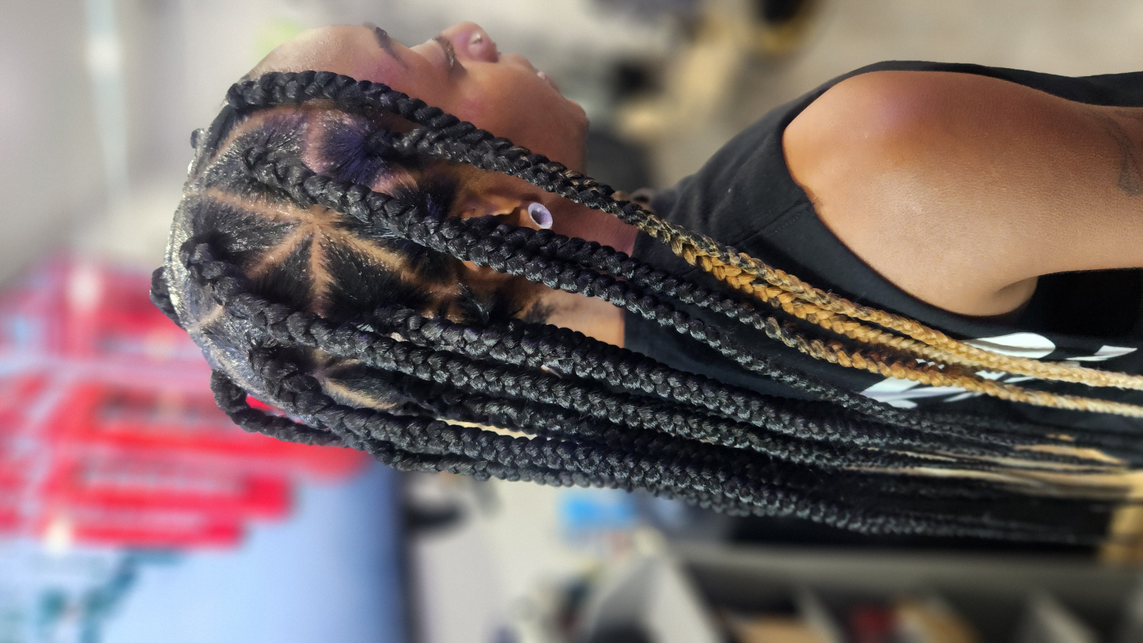 Knotless-braids photo
